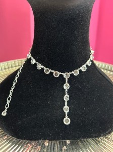 71893, Collier